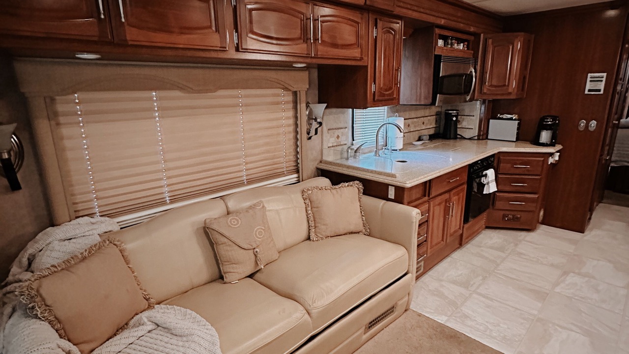 Photo of Livingroom in Needles