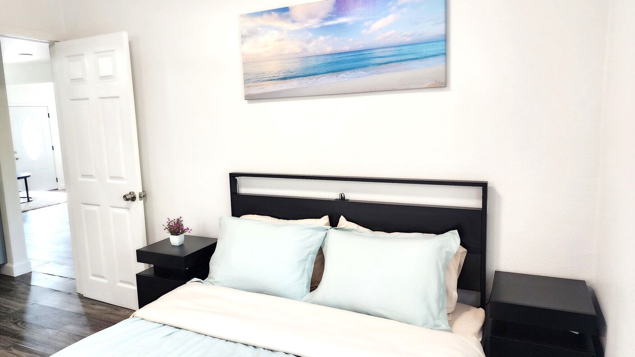 Photo of Bedroom in North Tustin