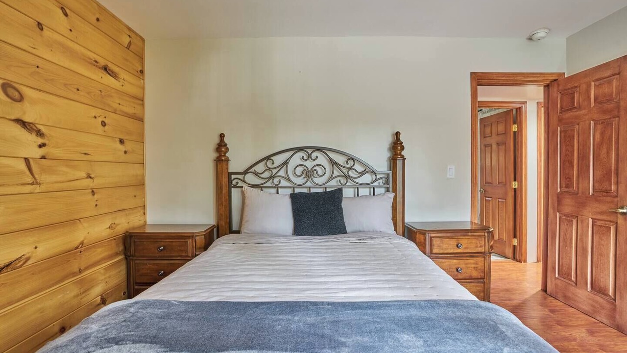 Photo of Bedroom in Whispering Forest
