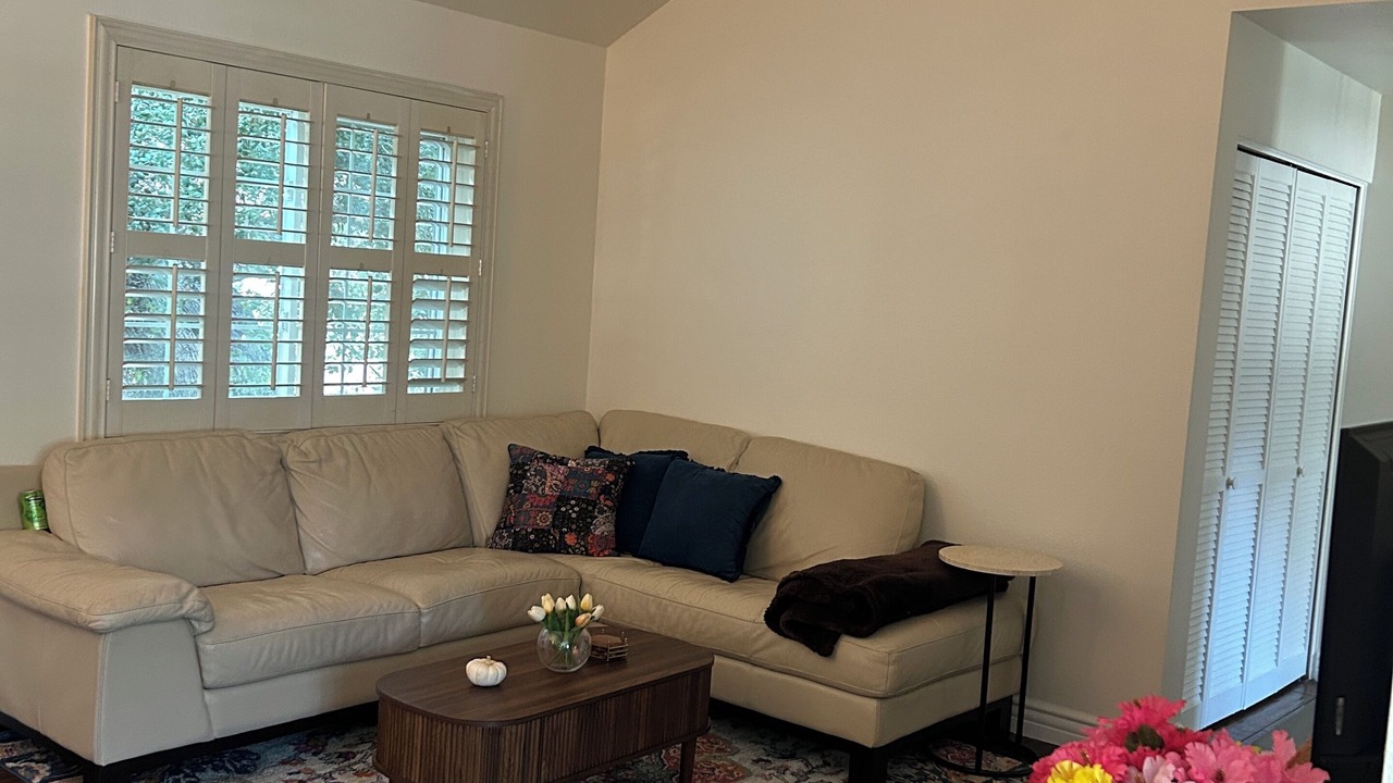 Photo of Livingroom in North Central