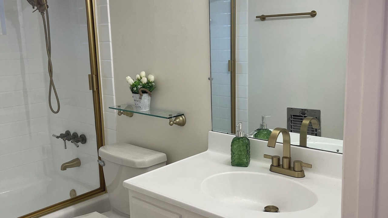 Photo of Bathroom in Granada Hills South