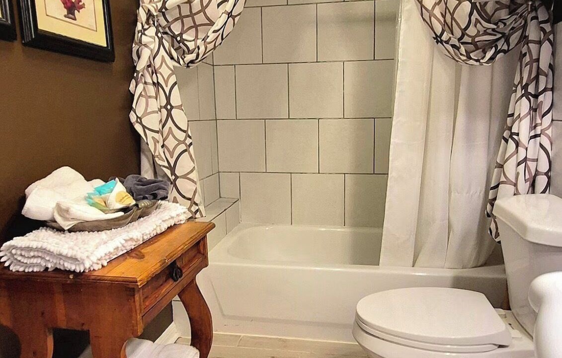Photo of Bathroom in Hitchcock