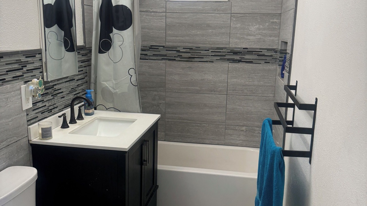 Photo of Bathroom in Lakeside