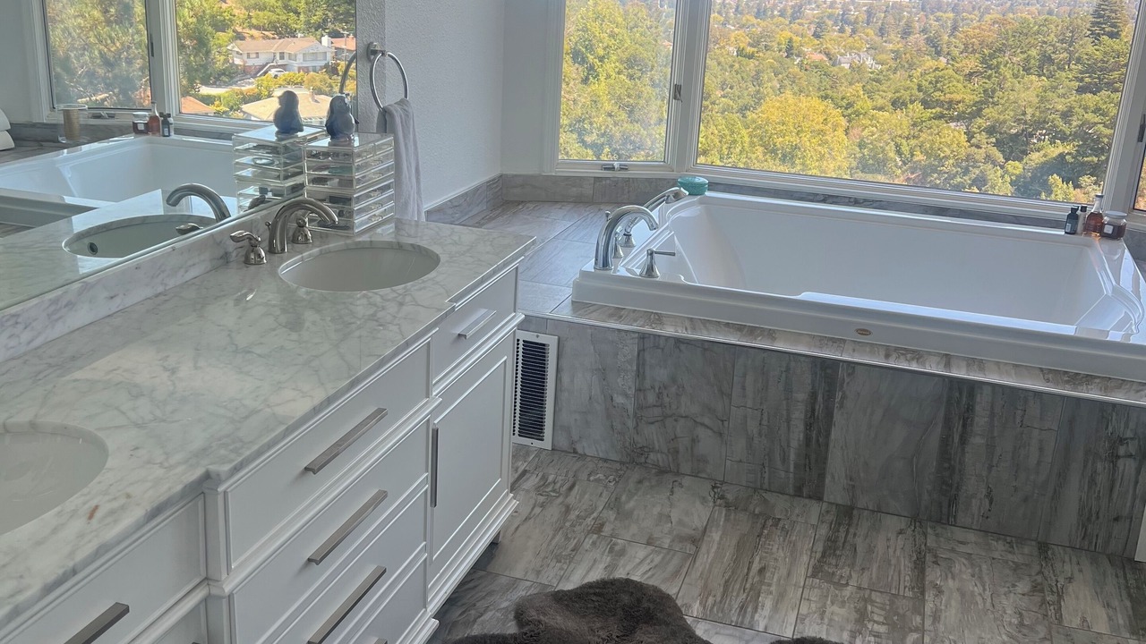 Photo of Bathroom in Burlingame Hills