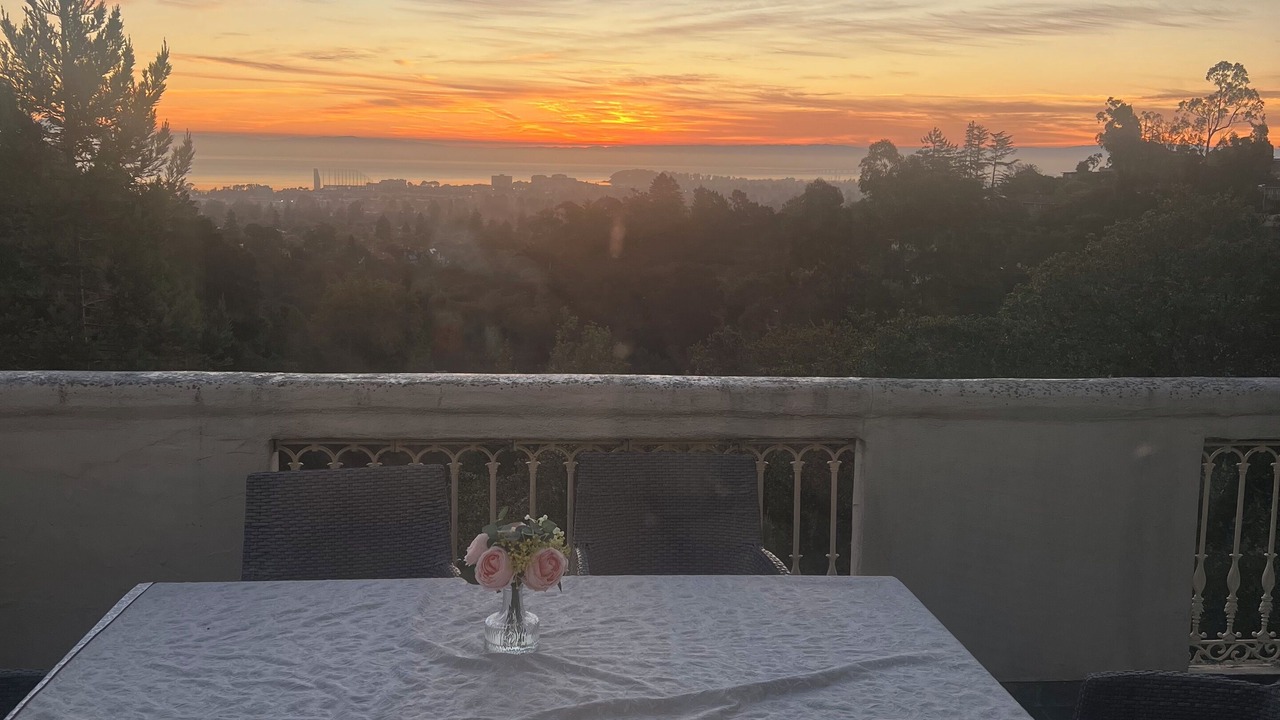 Photo of Outdoor in Burlingame Hills