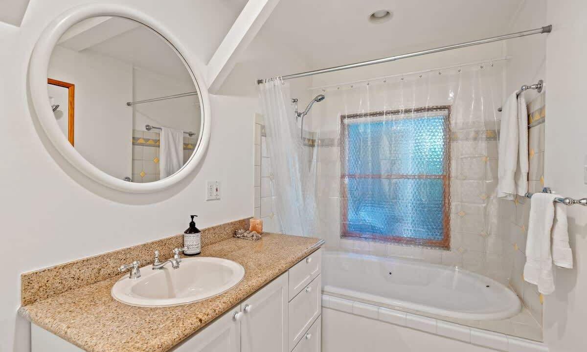 Photo of Bathroom in Bernal Heights