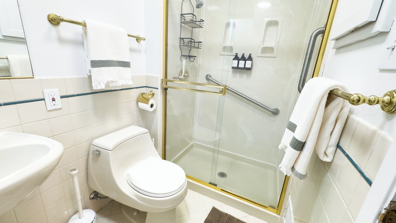 Photo of Bathroom in Central Davis