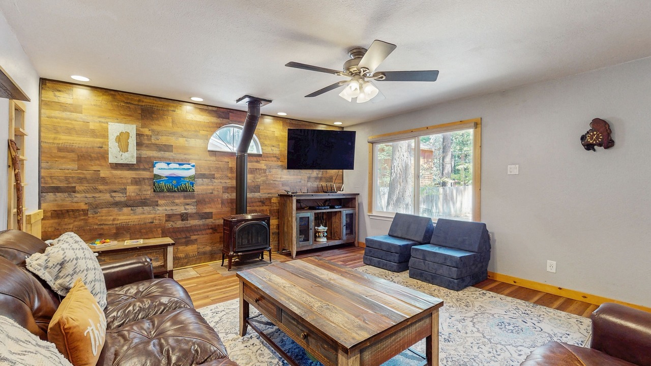 Photo of Livingroom in Tahoe Valley