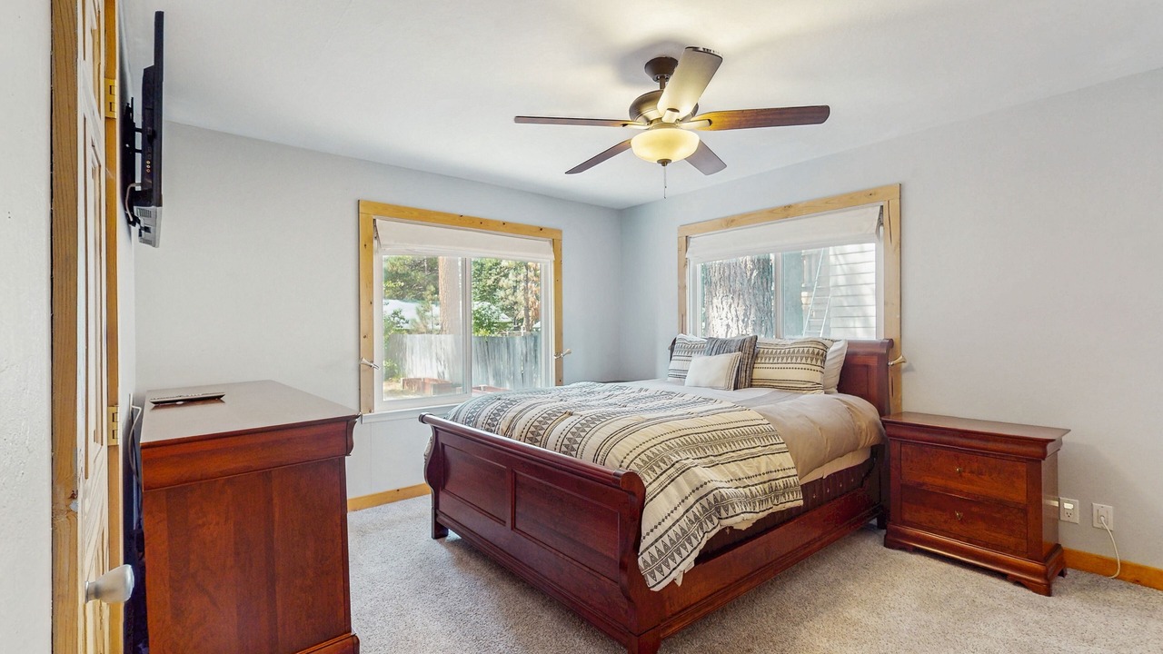 Photo of Bedroom in Tahoe Valley