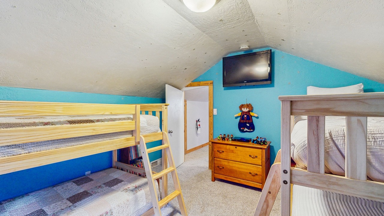 Photo of Bedroom in Tahoe Valley