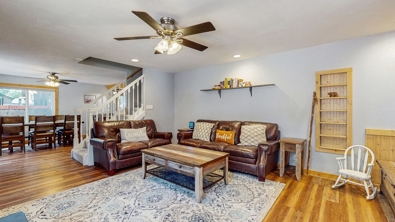 Photo of Livingroom in Tahoe Valley
