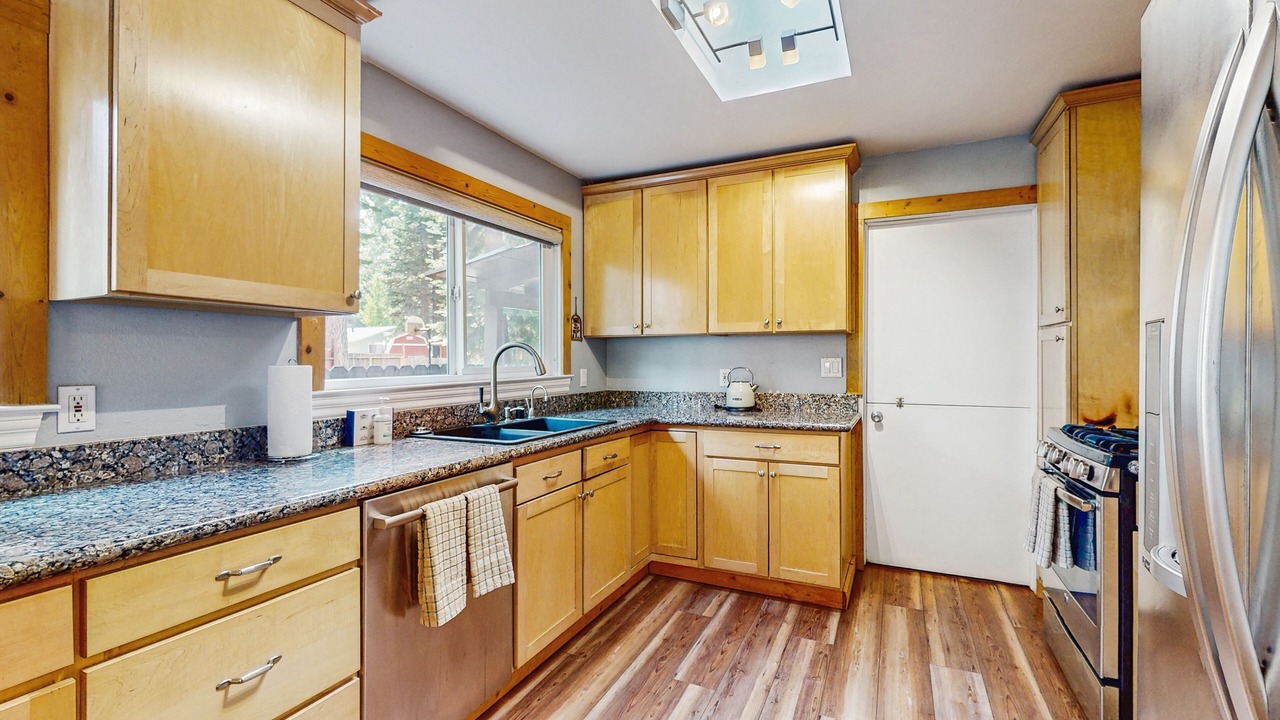 Photo of Kitchen in Tahoe Valley