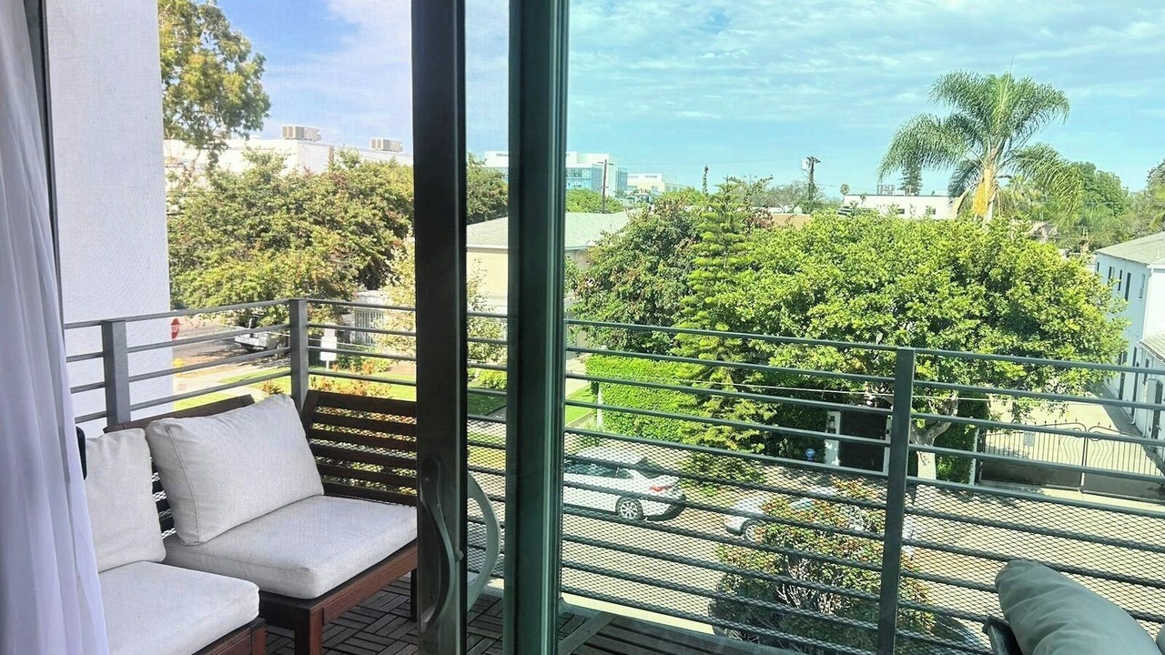 Photo of Outdoor in La Brea