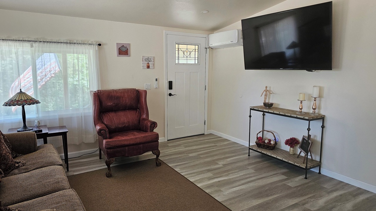 Photo of Livingroom in Colfax