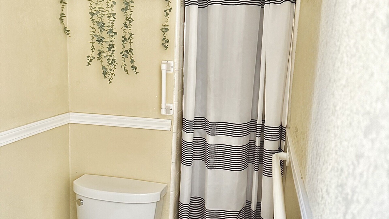 Photo of Bathroom in Arden-Arcade