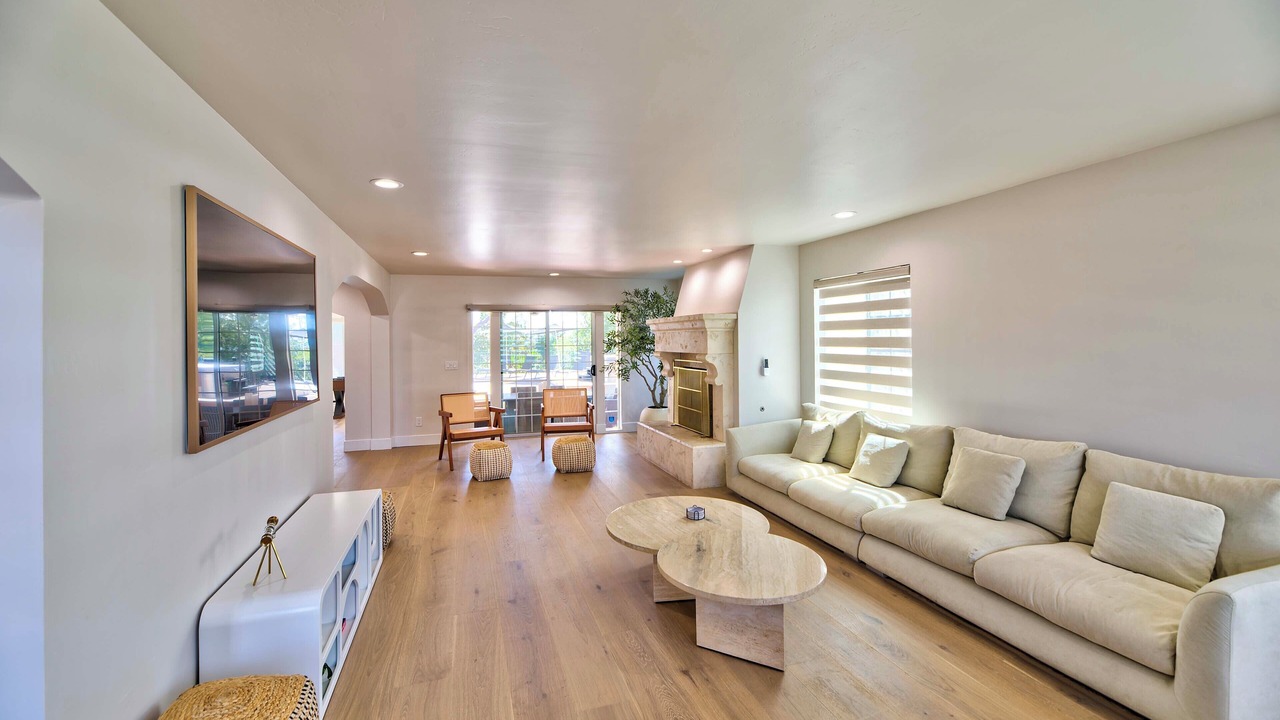 Photo of Livingroom in Bay Ho