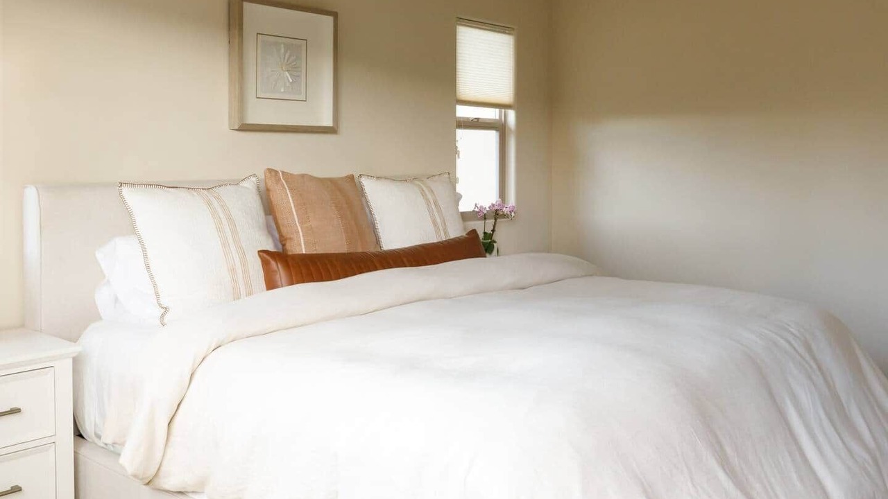Photo of Bedroom in Del Rey Oaks