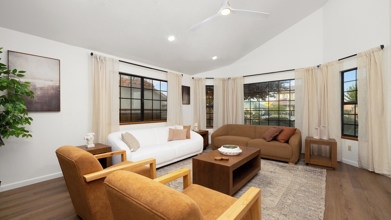 Photo of Livingroom in Victorville