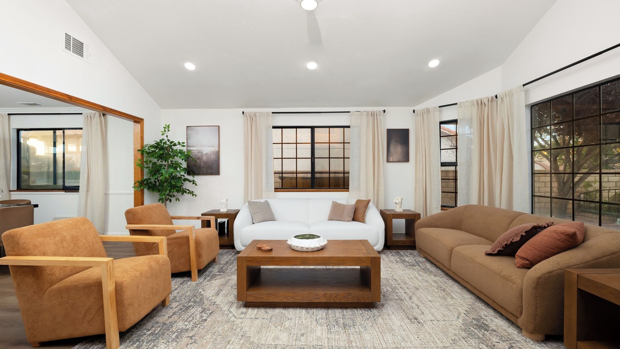 Photo of Livingroom in Victorville