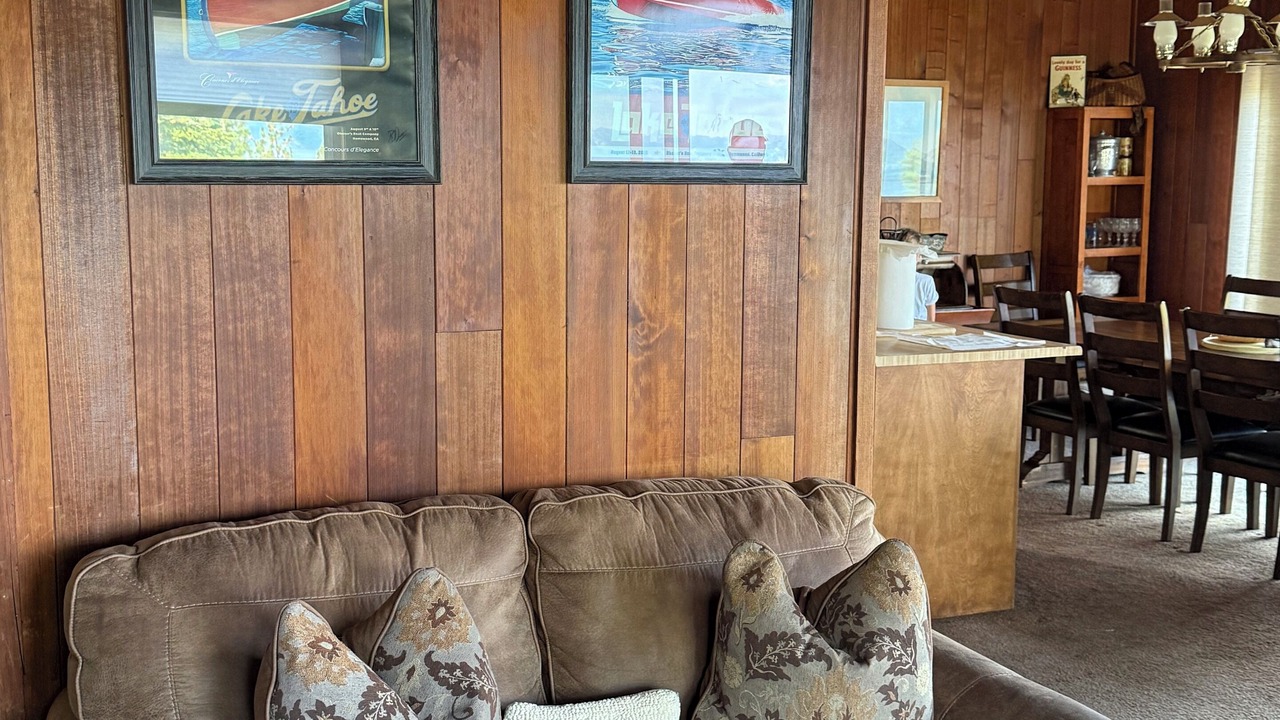Photo of Livingroom in Meeks Bay