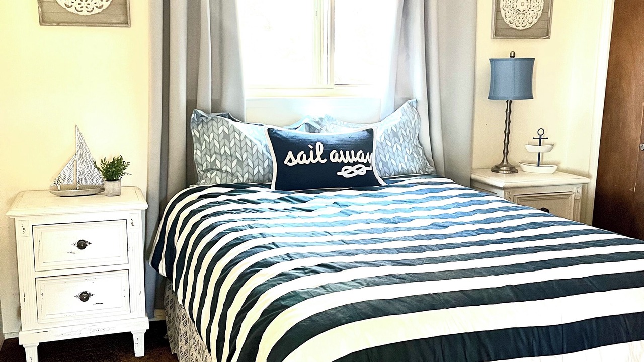 Photo of Bedroom in Meeks Bay