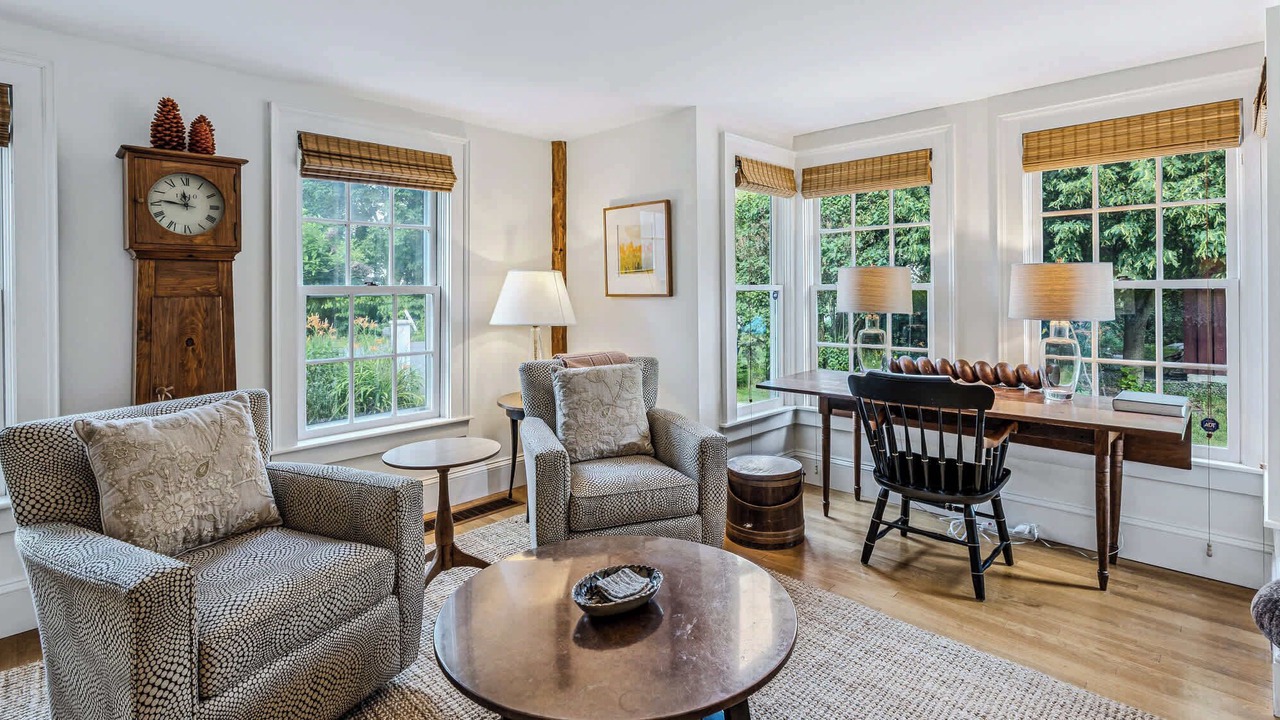 Photo of Livingroom in South Pomfret
