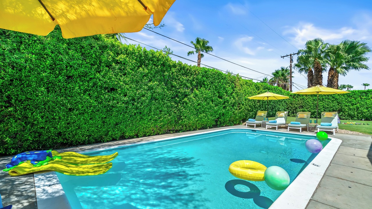 Photo of Outdoor in Racquet Club Estates
