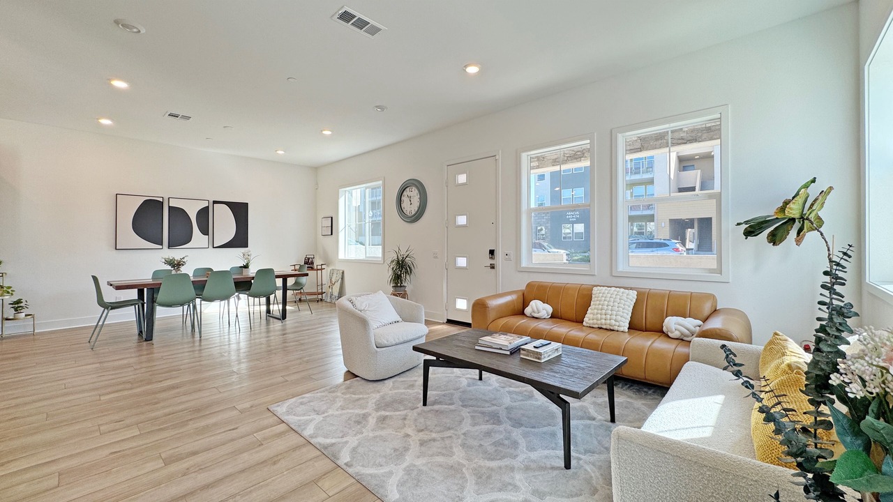 Photo of Livingroom in Lake Forest