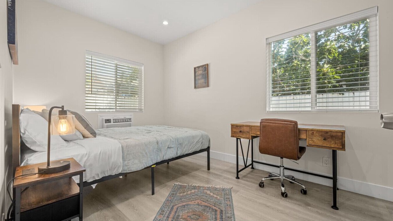 Photo of Bedroom in Reseda