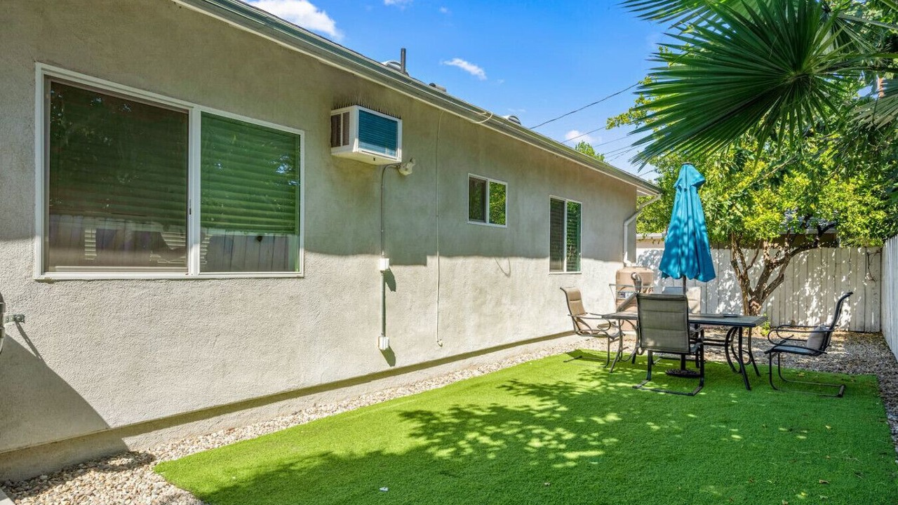 Photo of Outdoor in Reseda