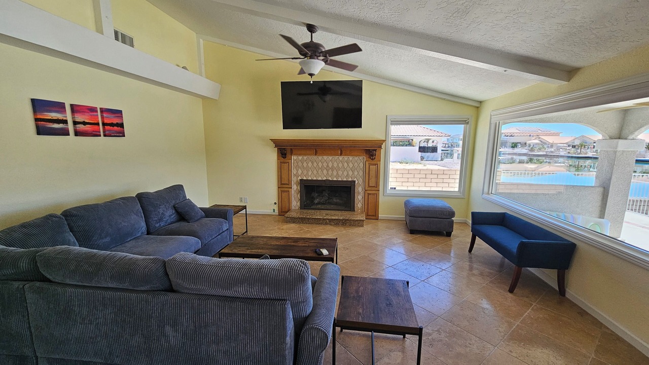 Photo of Livingroom in Silver Lakes Country Club