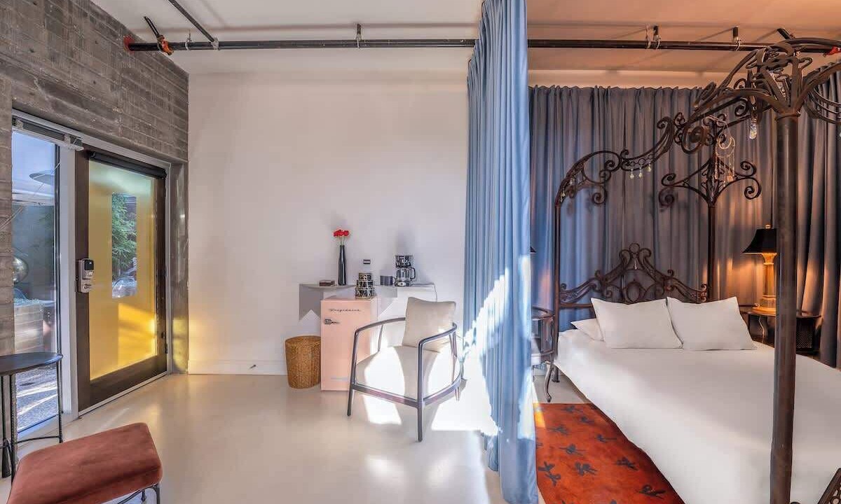 Photo of Bedroom in Logan Heights