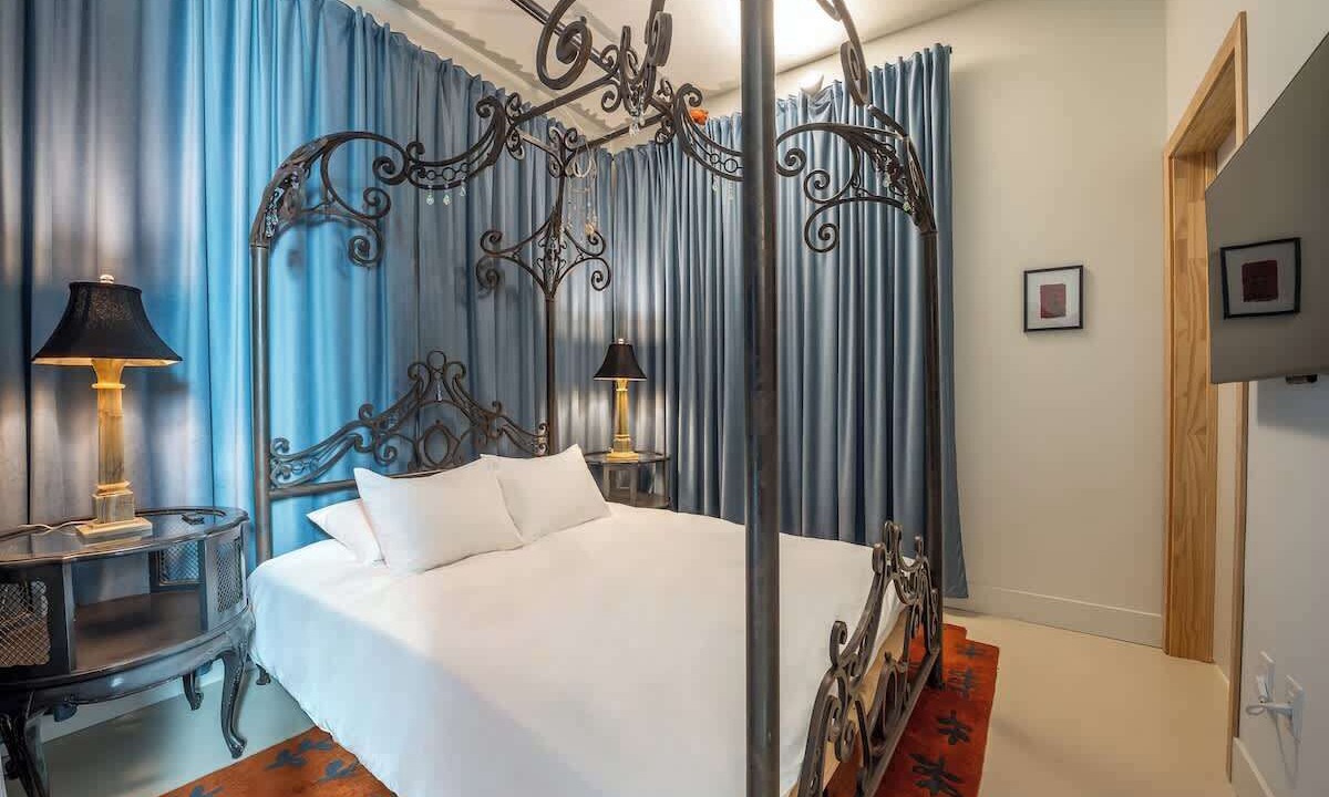 Photo of Bedroom in Logan Heights