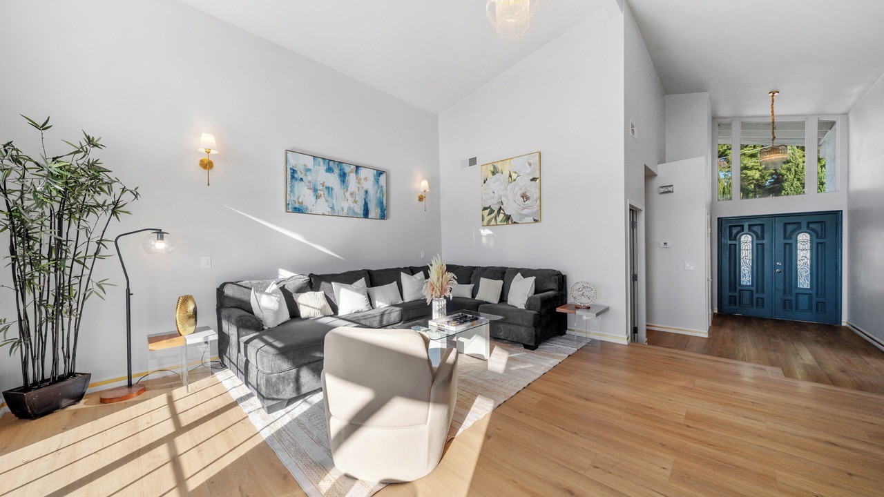 Photo of Livingroom in Rancho San Diego