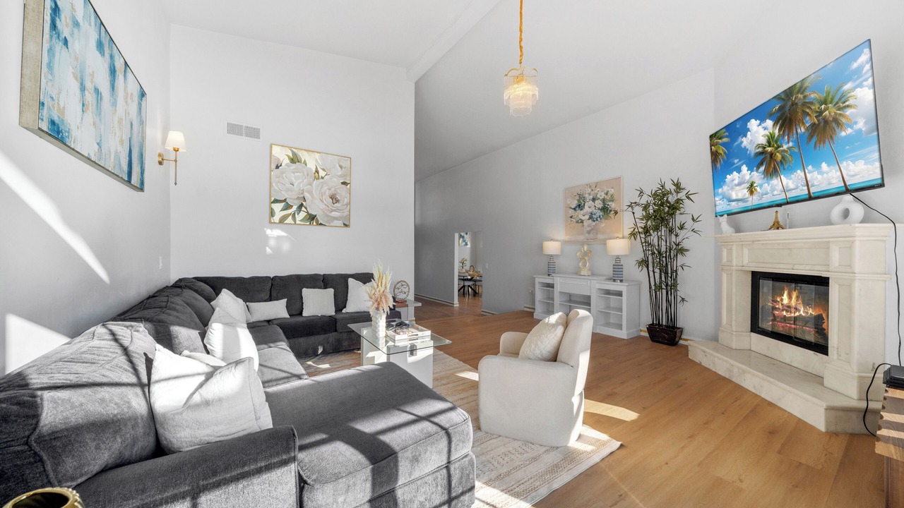Photo of Livingroom in Rancho San Diego