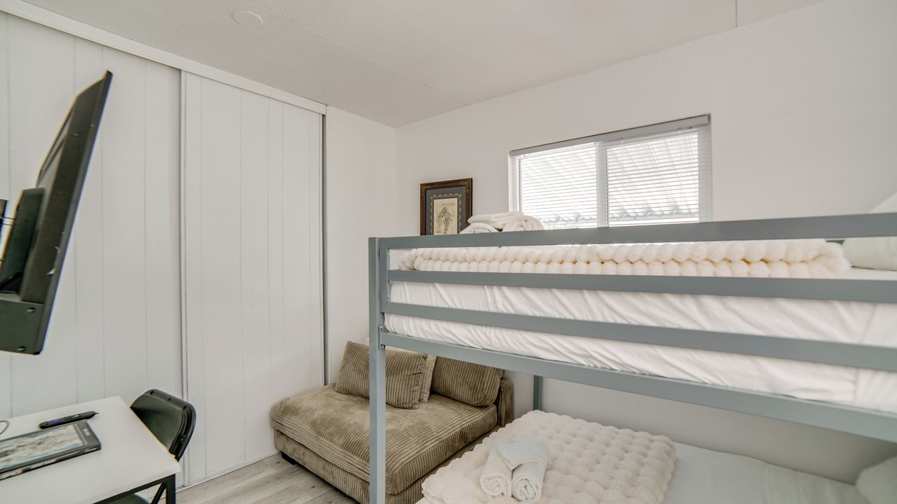 Photo of Bedroom in North Lakeport