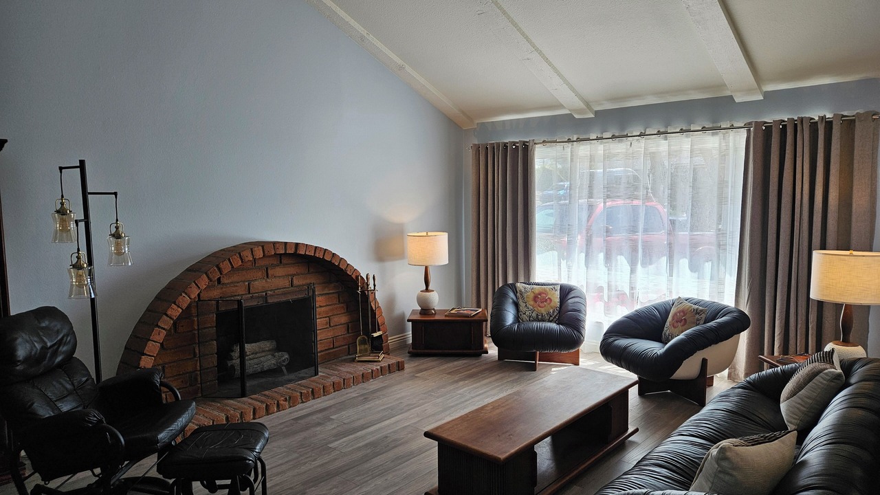 Photo of Livingroom in Simi Valley
