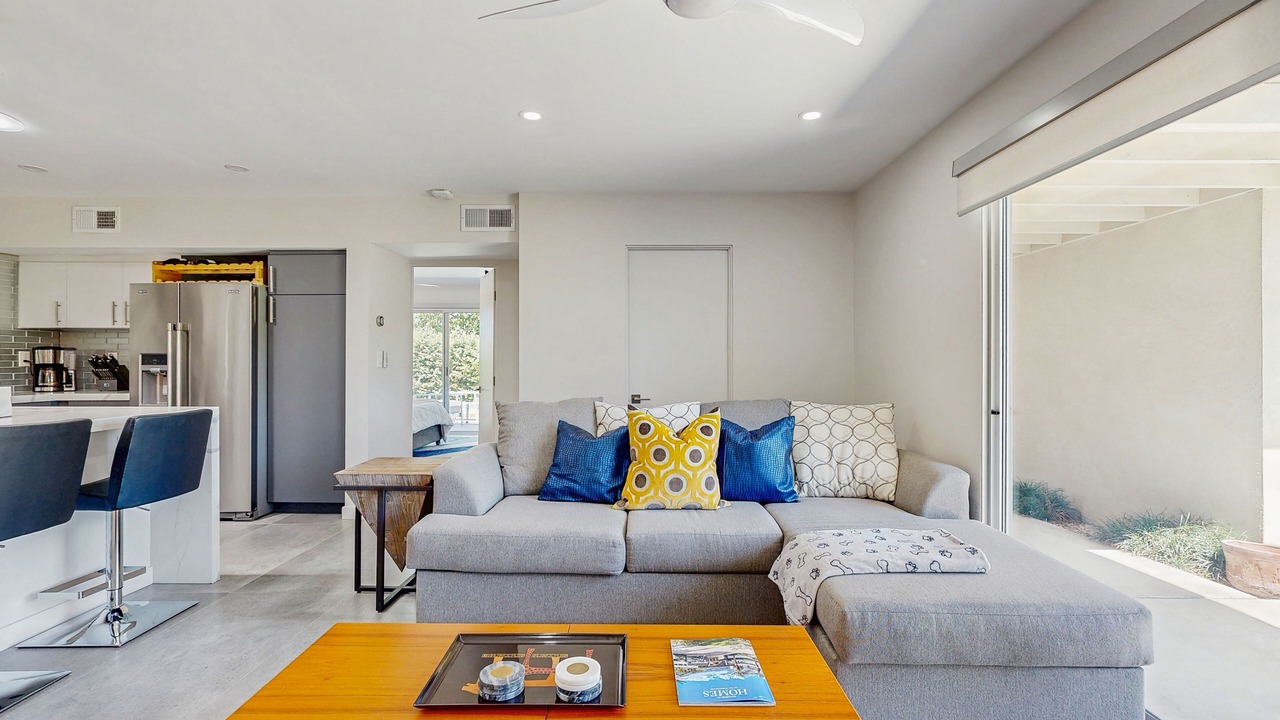Photo of Livingroom in Araby Commons
