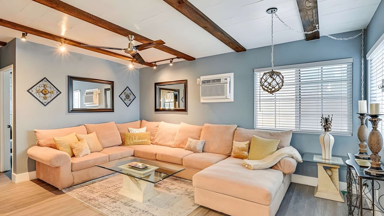 Photo of Livingroom in San Ysidro