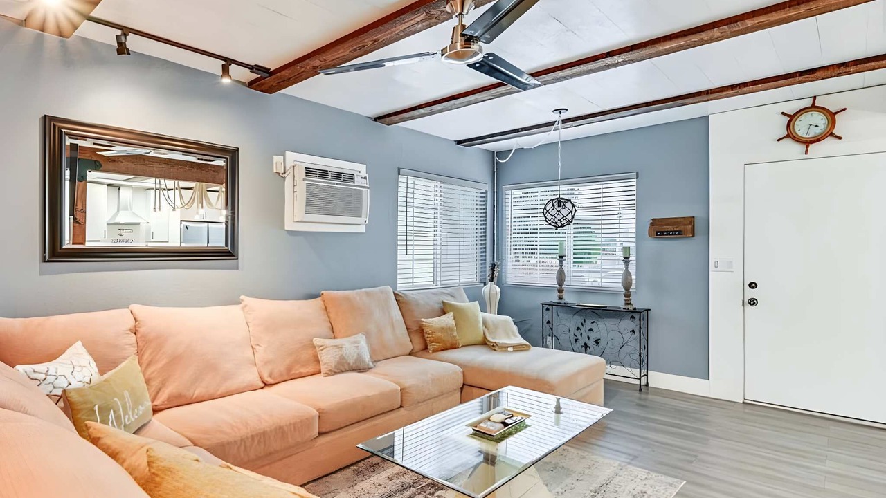 Photo of Livingroom in San Ysidro