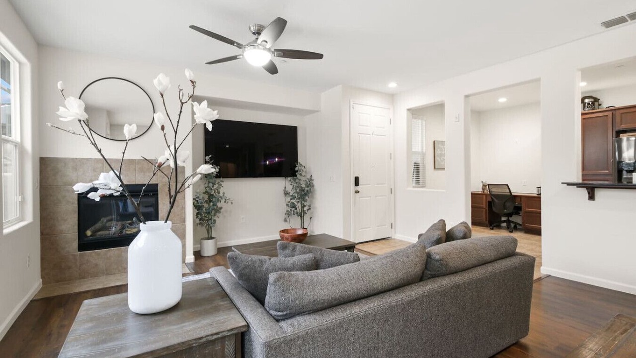 Photo of Livingroom in Folsom