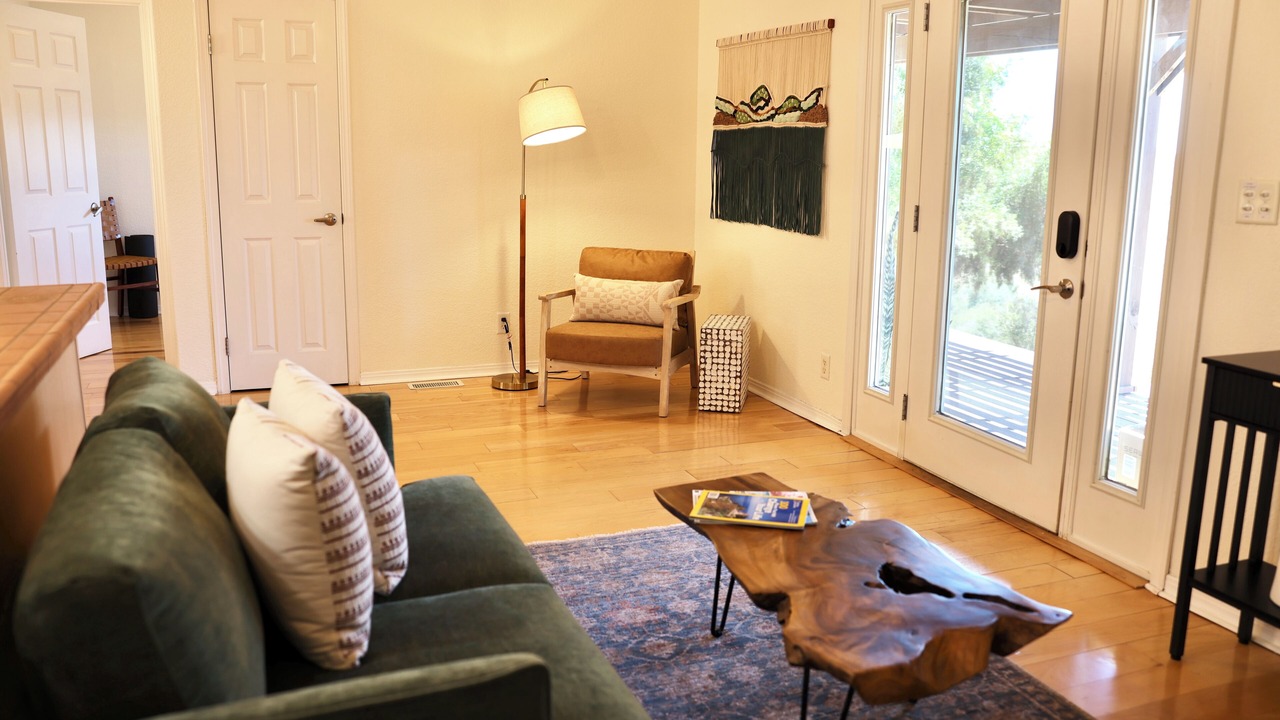Photo of Livingroom in North Ridge