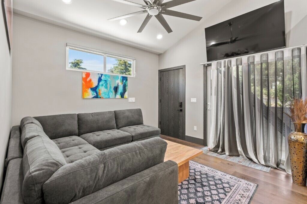Photo of Livingroom in Fremont