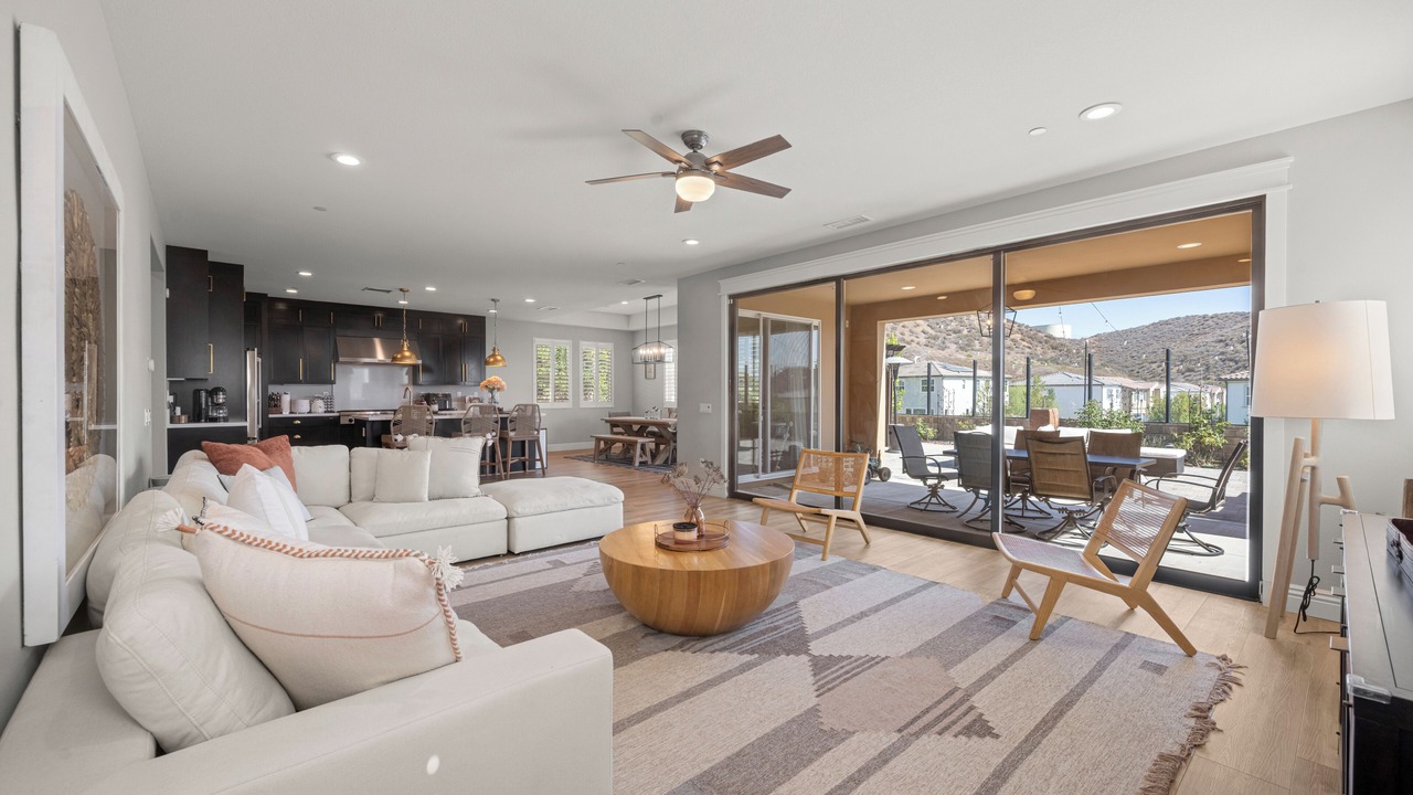 Photo of Livingroom in Canyon Country