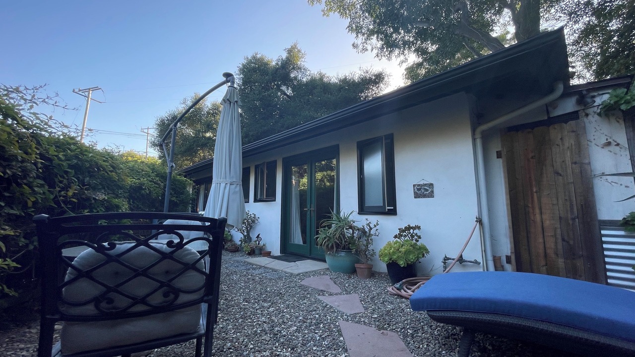 Photo of Patio Balcony in Mission Canyon