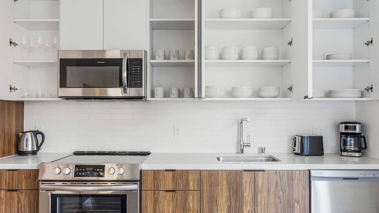 Photo of Kitchen in Wilshire Center