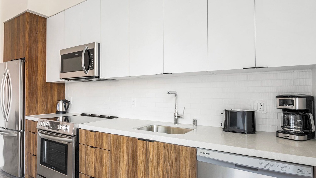 Photo of Kitchen in Wilshire Center