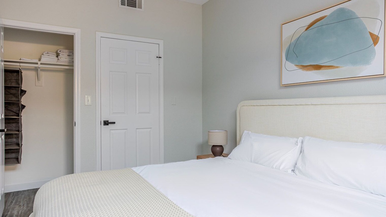 Photo of Bedroom in Mar Vista