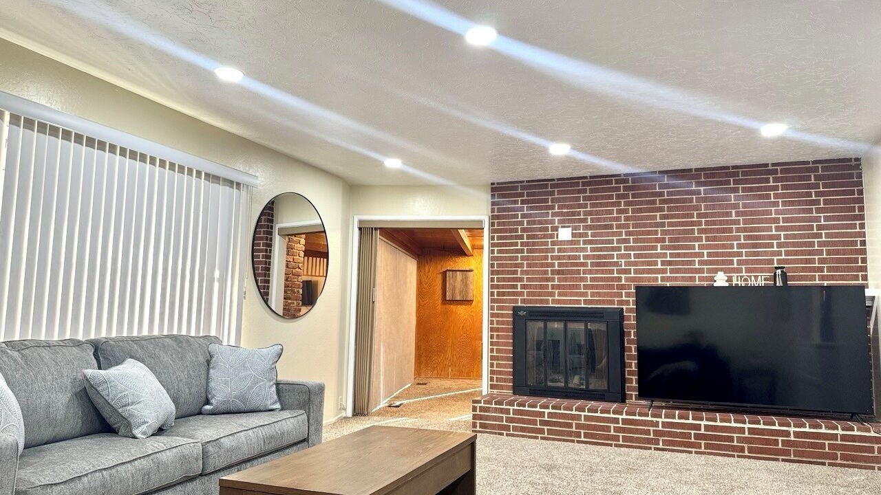 Photo of Livingroom in Hanford