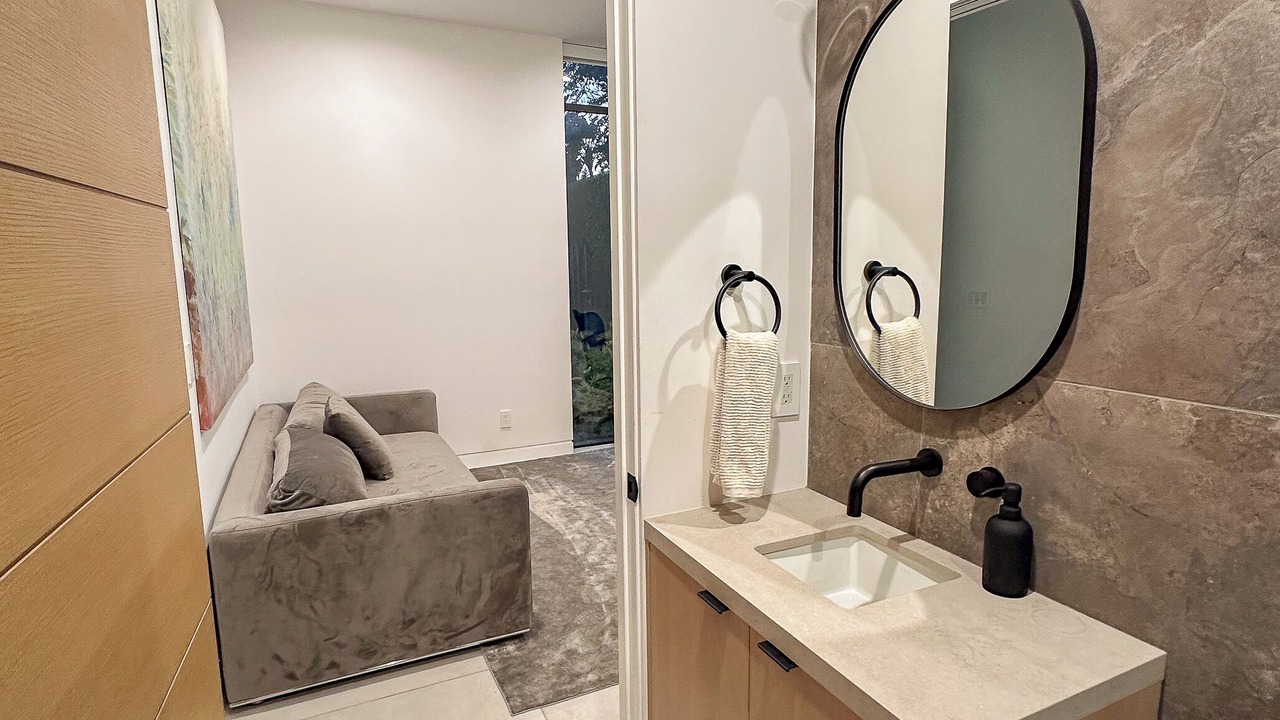 Photo of Bathroom in Beverly Grove